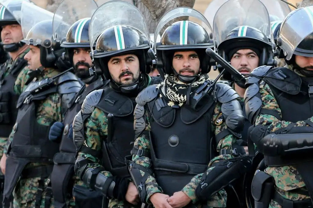 ما برای این کشور نجنگیدیم که این رژیم این‌طور با ما برخورد کند